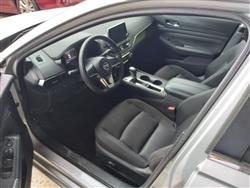 نیسان ئەلتیما